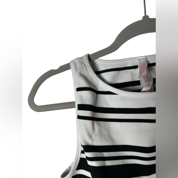 PINK Victoria’s Secret Striped Ribbed Crop Bralette Top Built-In Padding Size M - Picture 3 of 6